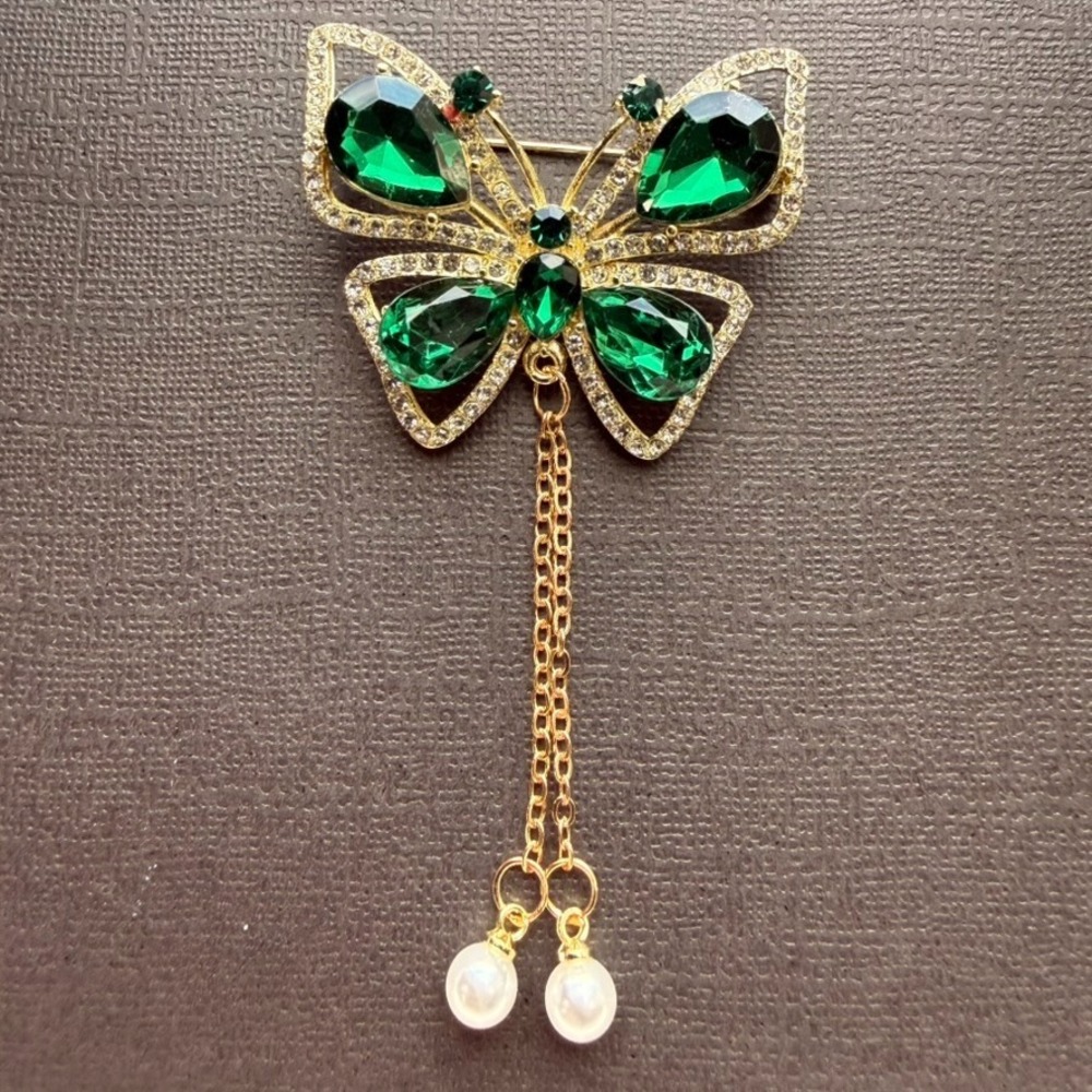 Vintage Style Emerald Green Rhinestone Butterfly Brooch Pearl Tassel Pin Gift